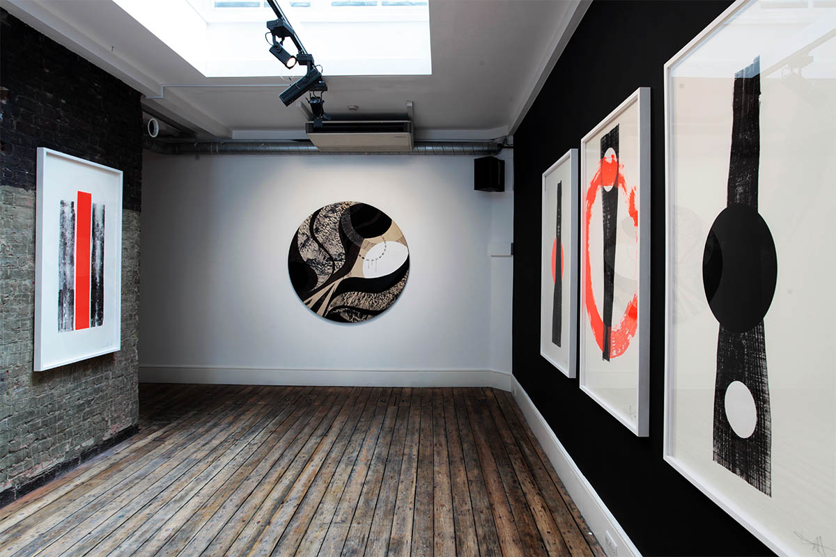 Website_1200_IMG_8206_artist_Lucy_Mclauchlan_Photo_©_Ian_Cox_2014.jpg
