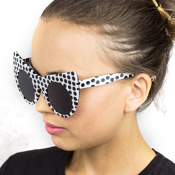 PLEASUREVICTIM-POLKA-DOTMODEL-2.png
