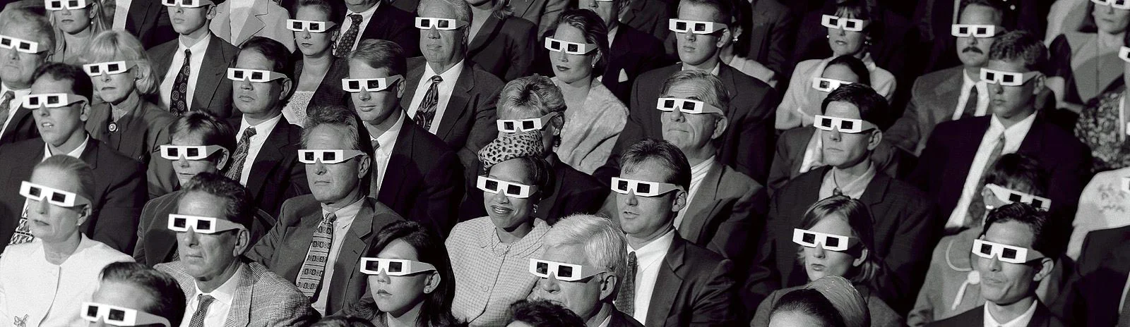 audience-with-3d-glasses-3.jpg
