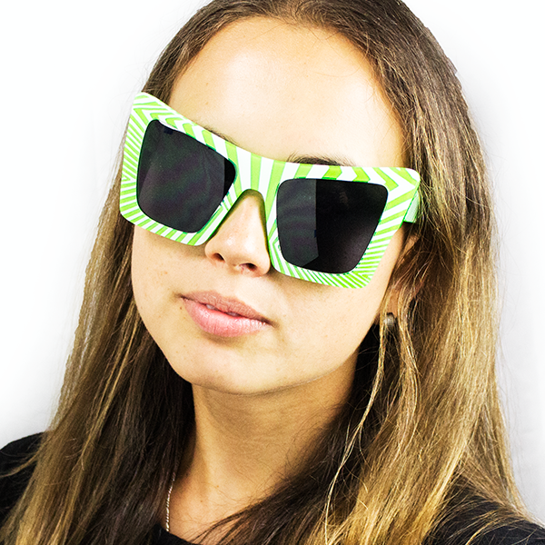 SHUTTERBUG-CANDYCANEGREENMODEL-1.png