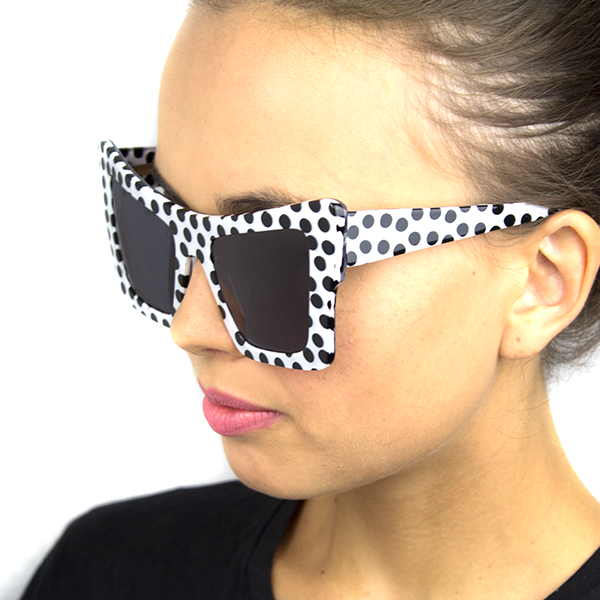 SHUTTERBUG-POLKADOTMODEL-2.png