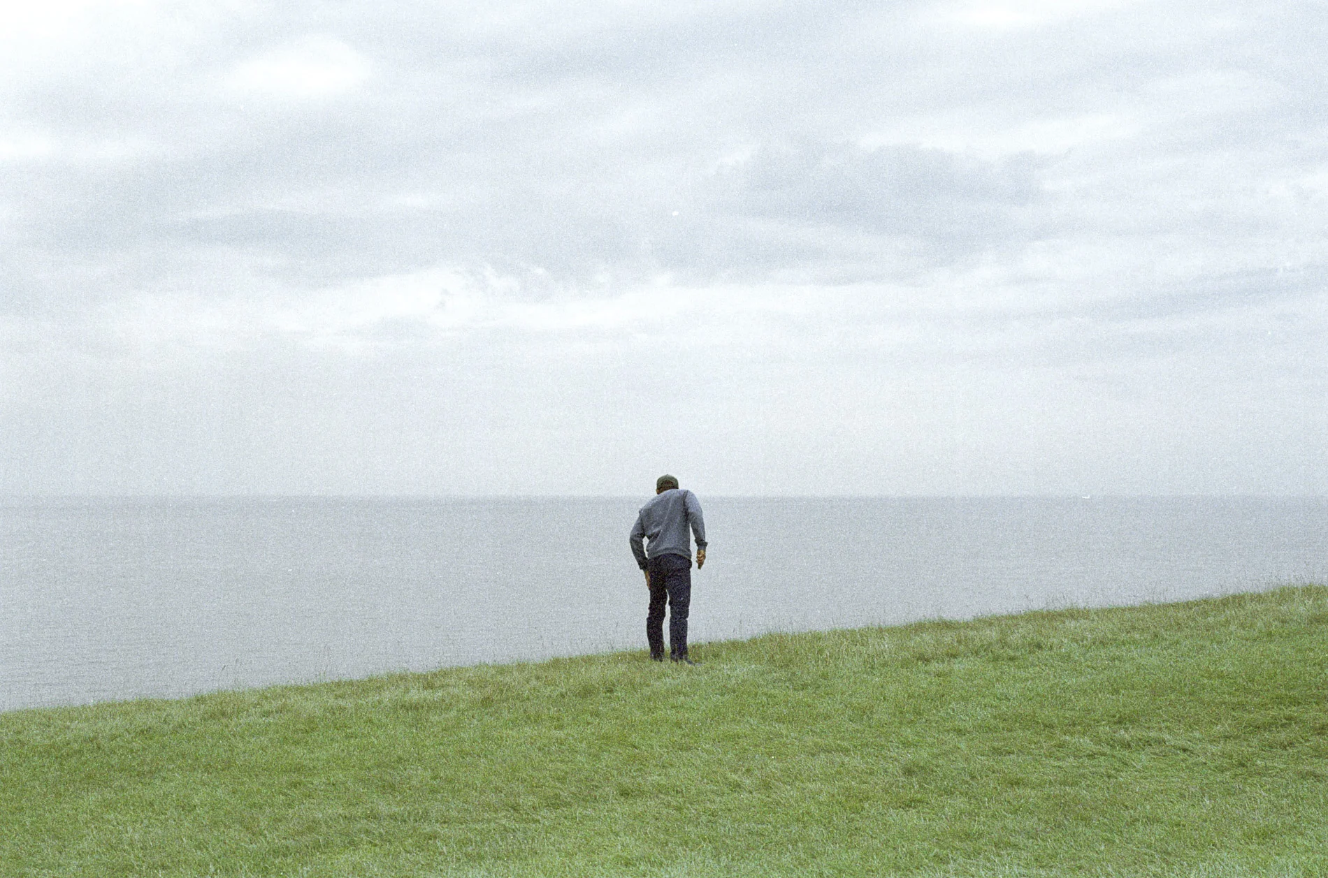 Cliffhanger. Dover, 2012.