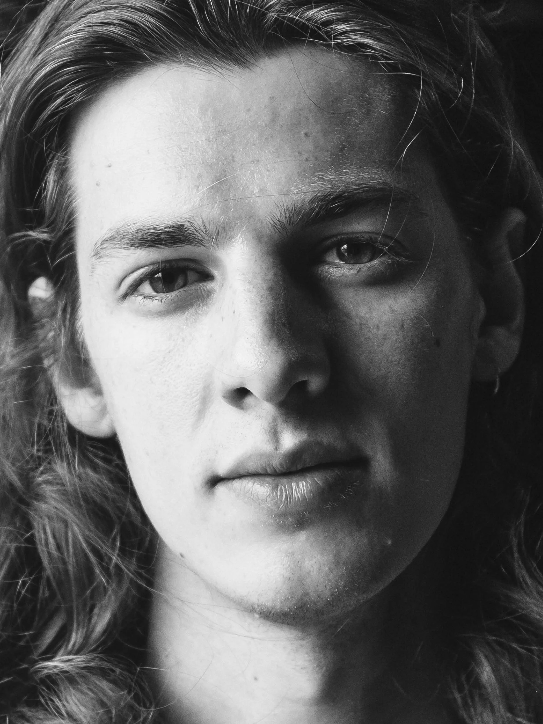 Ben Simon Guitar Player, 2017.