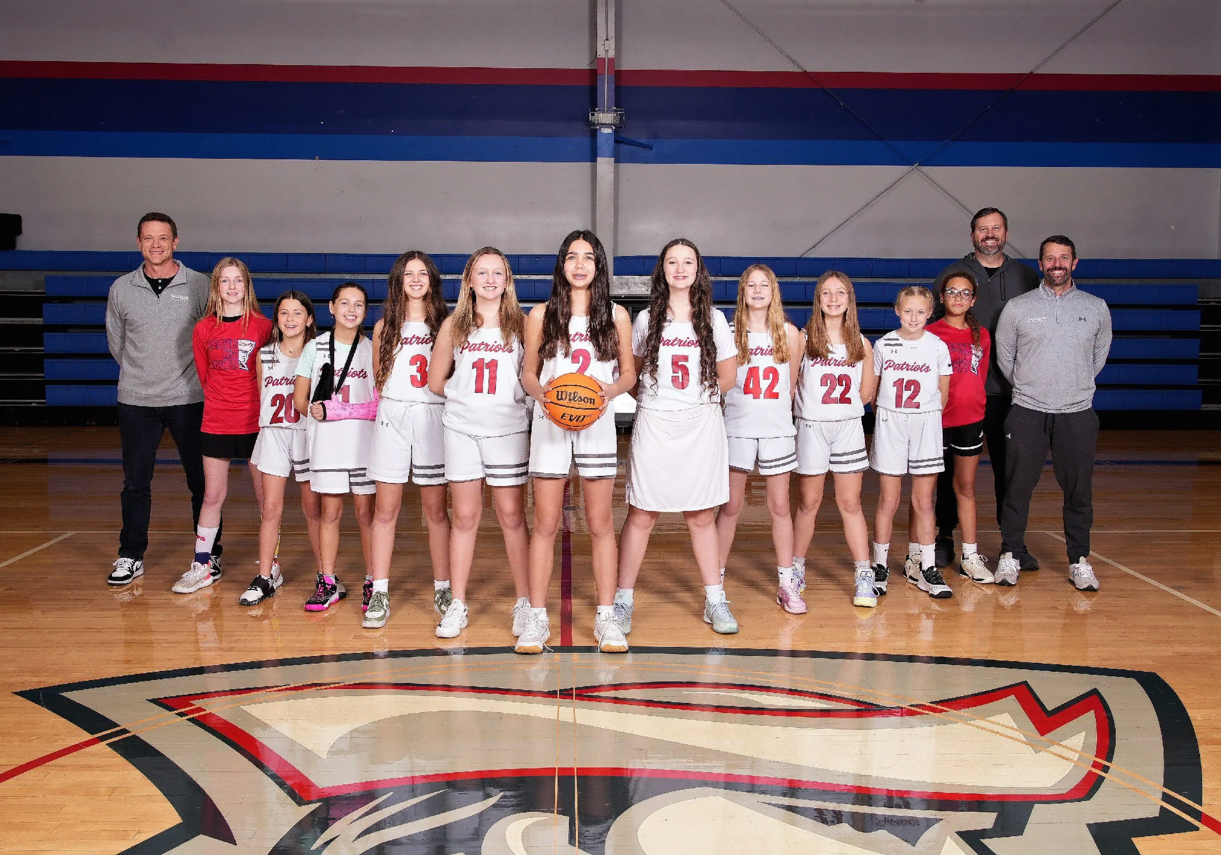 Girls B Team SchoolMiddle9.JPG