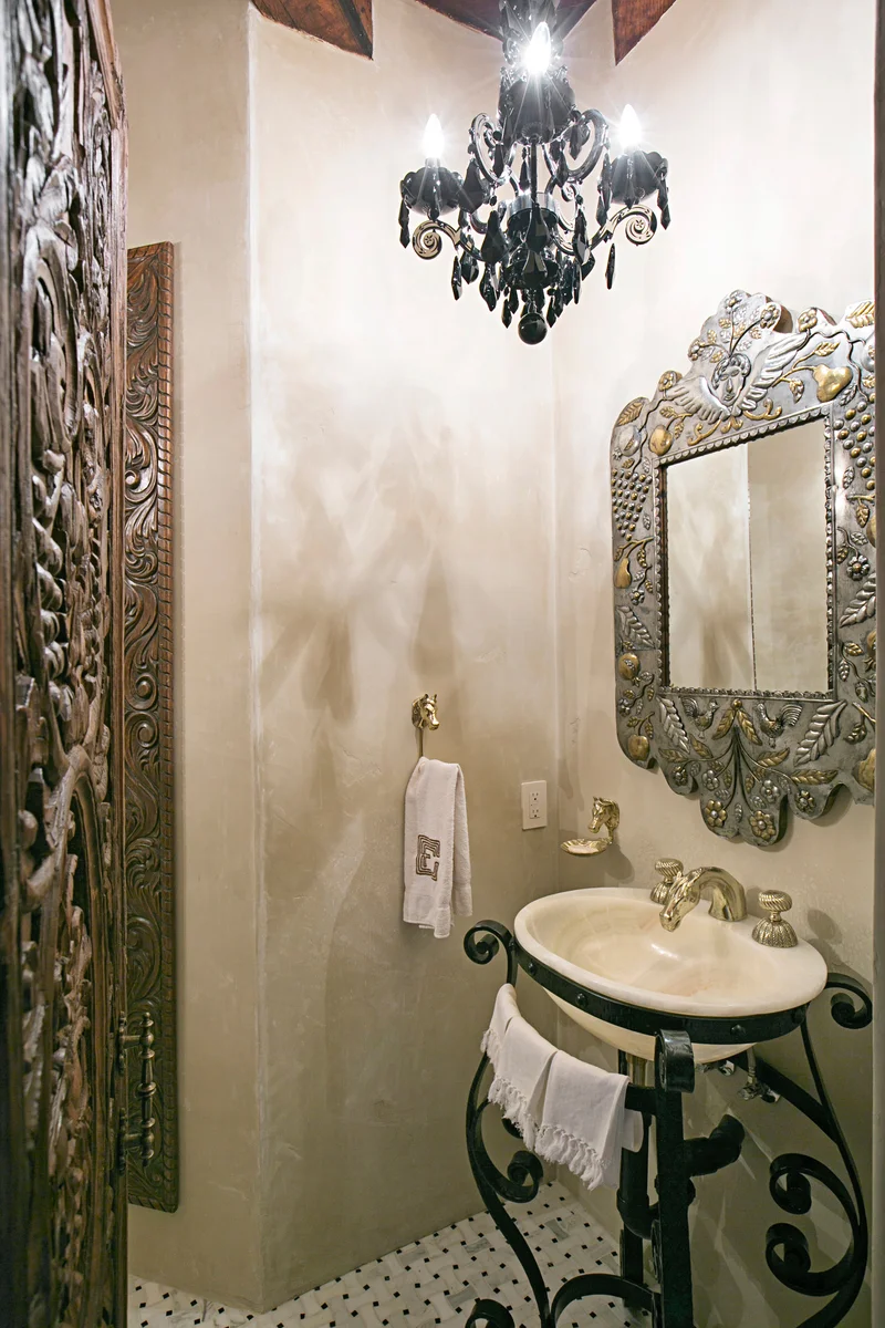 Powder Room.jpg