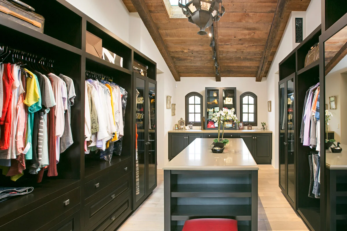 Master Closet.jpg