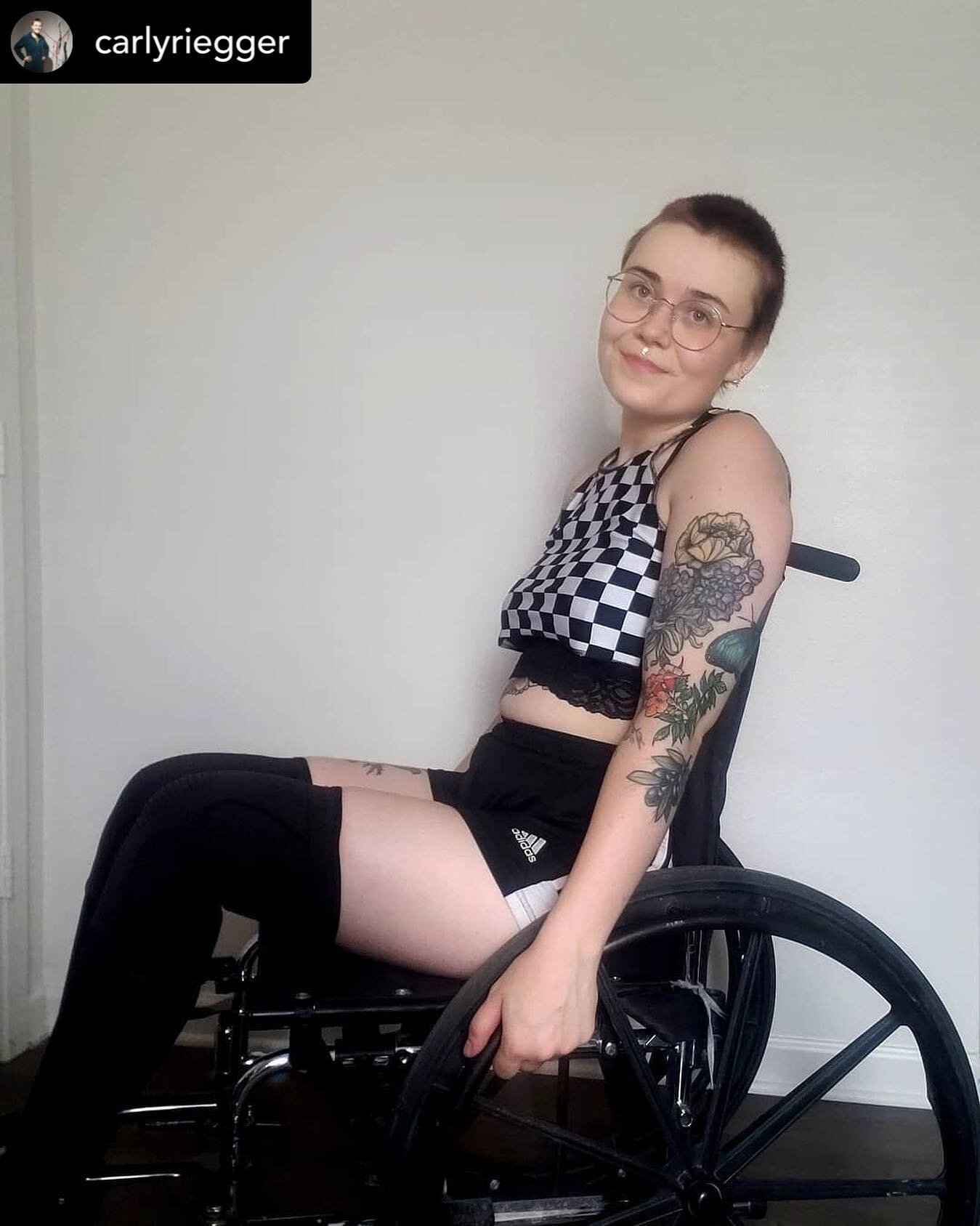 We love seeing all your cute pics in Rebirth Garments! Posted @withregram with permission from @carlyriegger : It's disability pride month!!!!!!! What are you doing to support disabled folx?
.
.
Stay tuned this week for more punk cripple content ☠👩?
