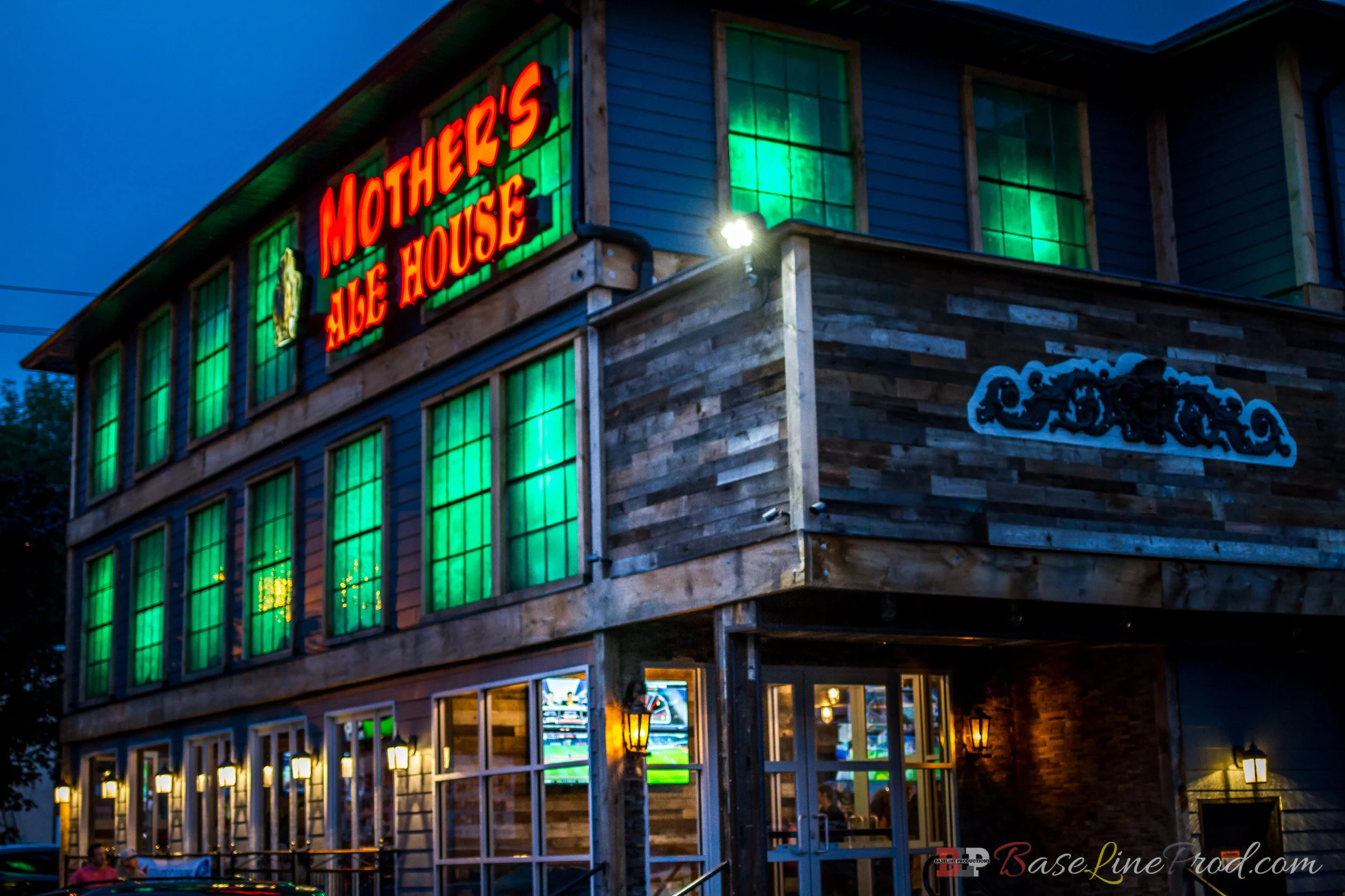 Friends & Family Night-0116.jpg