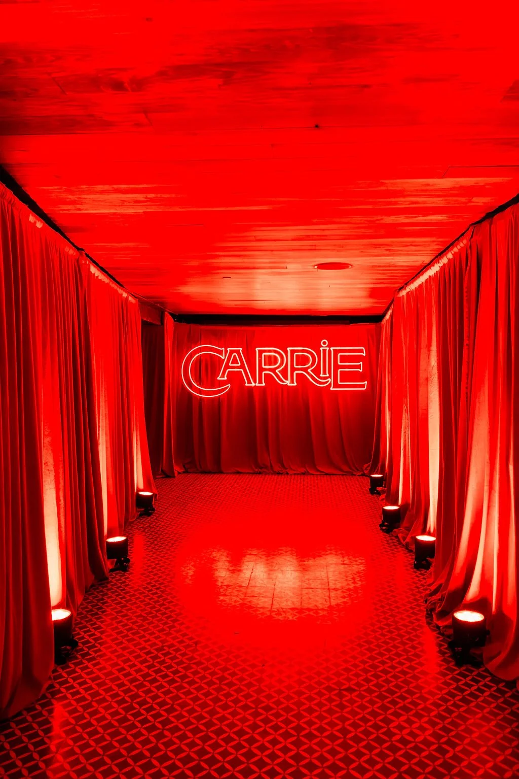 CARRIE_AMAZON_ClarkStudio_0001799.jpg