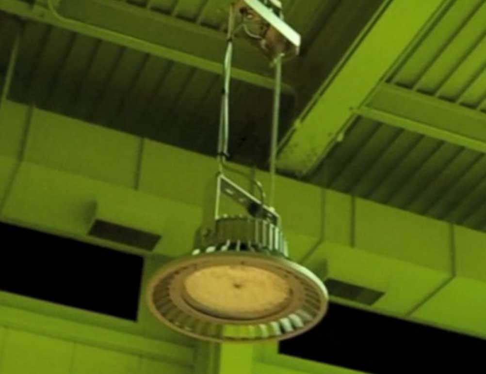 2014 (4月) JAXA筑波宇宙センターにLED照明「XI」と「XW」を導入