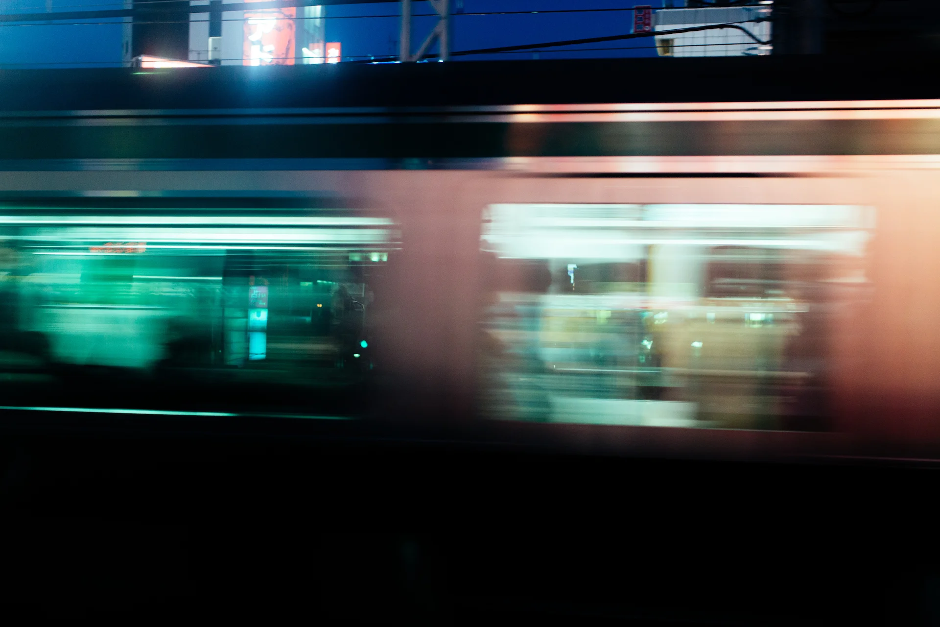 SLEEPERTRAINCAR.jpg