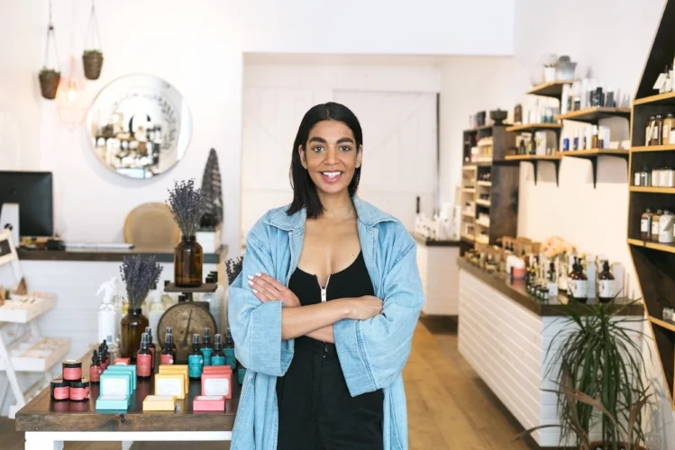 sarah_retail_owner_proud_4460x4460.jpg