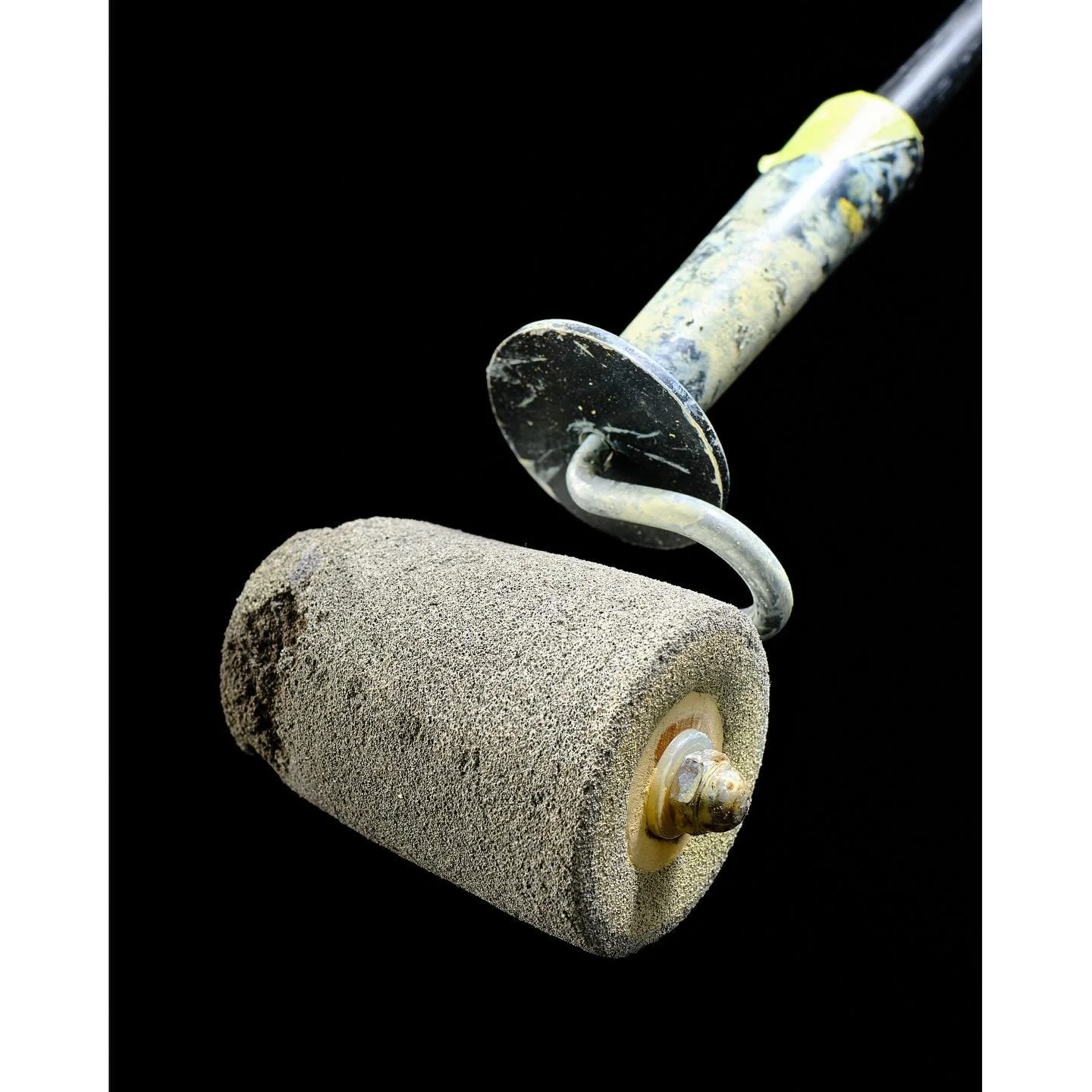 𝕌𝕕𝕕𝕠 Sunday 📷
⠀⠀⠀⠀⠀⠀⠀⠀⠀
#toolportrait #tool #woodshop #woodworking #workshop #photography #photoprints #uddography #photographyprint #contemporaryphotography #fujixseries #fuji_xseries #fujixt3  #fujixseries #fujix #toolporn #inkroller #stencil