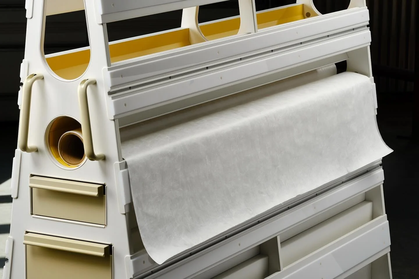 BETSY2 Boxer Cart roll dispenser.
⠀⠀⠀⠀⠀⠀⠀⠀⠀
#woodshop #woodworking #workshop #fujixseries #fuji_xseries #fujixt3  #fujixseries #fujix #artdisplay #fabrication #industrialdesign #museumcart #museumdisplay #preparator #xf80mm #uddodesign #gettymuseum #