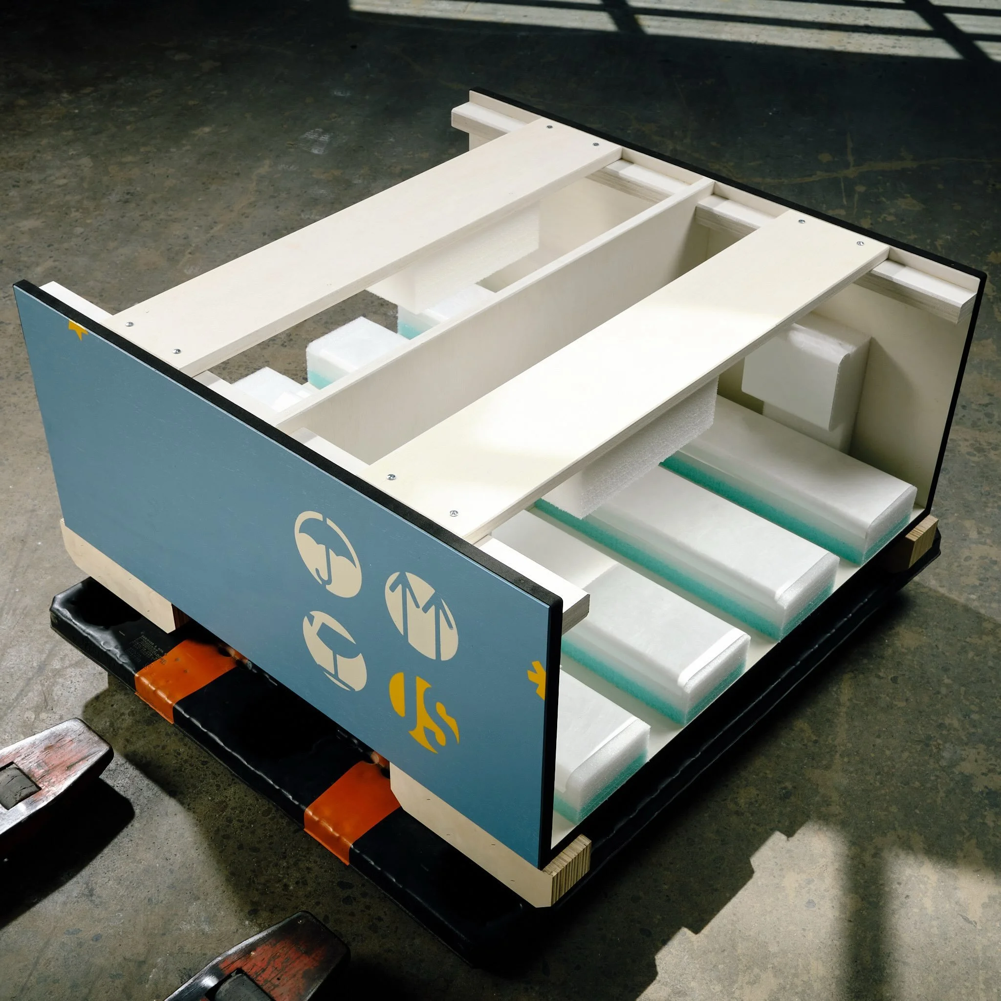 𝕌𝕕𝕕𝕠 Hollow Core Crate interior. 
⠀⠀⠀⠀⠀⠀⠀⠀⠀
#fujixseries #artcrate #artshipping #uddohollowcore #crateinterior