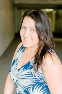 Jennie - Design Assistant Jennie will be hands-on helping create your arrangements before and on the day of your wedding. If you see her smiling face and have a question or are in need of assistance, please ask!