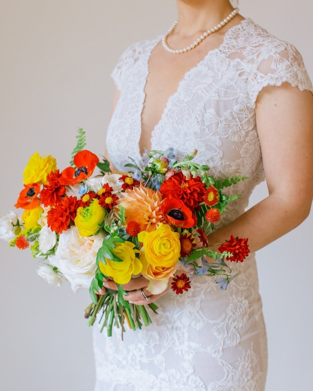 I'm loving that 2024 is the year of colorful weddings! Whether it's spring pastels or fall rich tones, there's so many colors to chose from. What is your favorite colors to put together? 

#coloradowedding #coloradoweddingflorist #coloradoflorist #mo