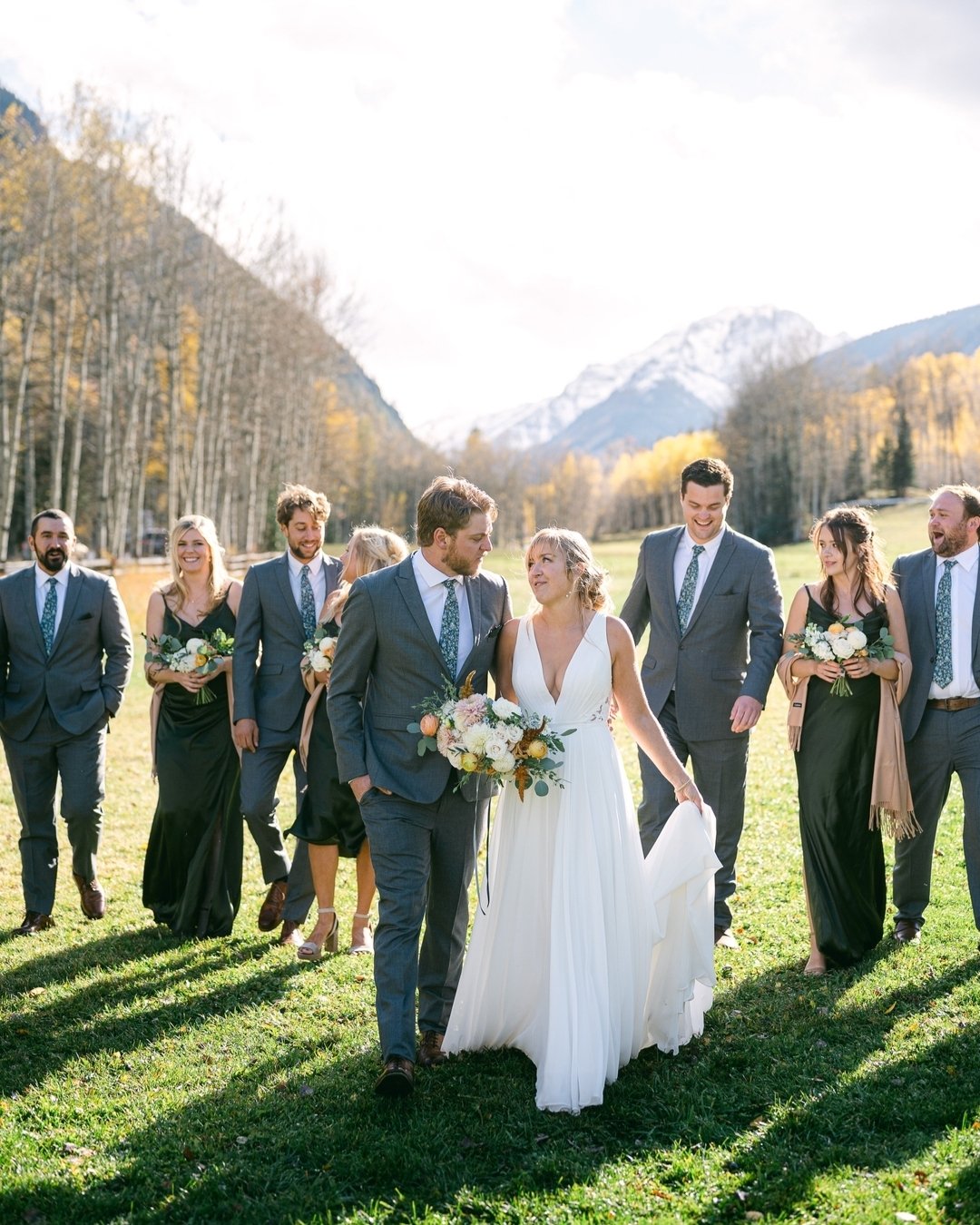 What does a fall wedding look like in Aspen, Colorado? This. 

#coloradowedding #coloradoweddingflorist #coloradoflorist #mountainwedding #mountainweddingflorist #mountainflorist #aspenwedding #aspenweddingflorist #aspenflorist #fallinaspen #aspenint