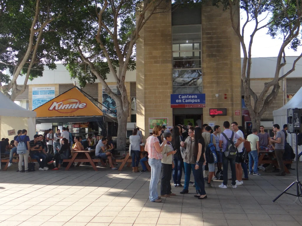 university-malta-student-cafeteria-42696b4622587ab0257a6bfc487f3363.jpg