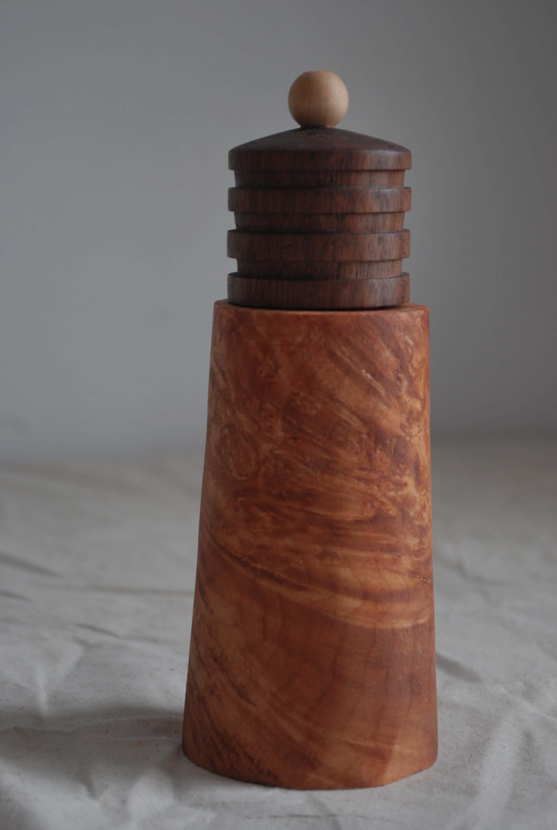 Geometric salt and peppermill-2