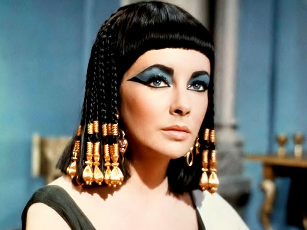 Elizabeth Taylor (da Cleopatra, 1963)