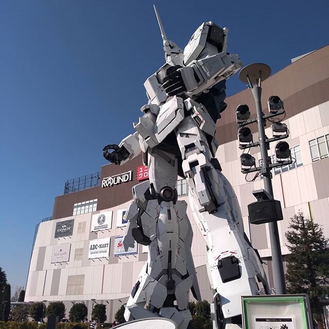 2020 New Year's trip to Japan part 4:
Got to see the Gundam statue in Odaiba! Then we went to Diver City. I could have spent all day in there! Was nearly blown off my feet by some strong winds that came off the sea on the way to the train station to