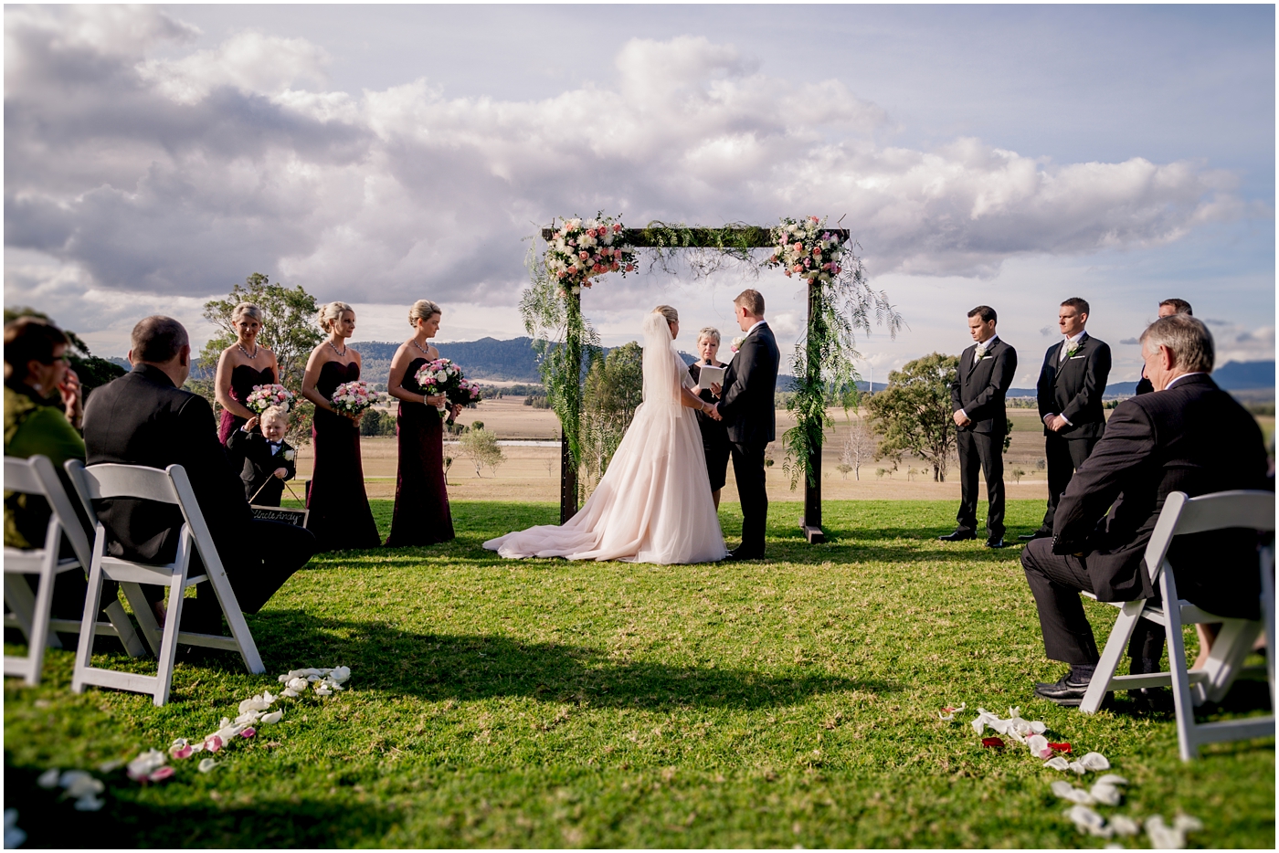 Adams Peak Barn Wedding_0022.jpg