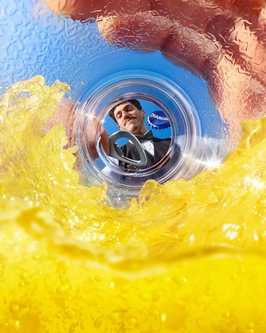 AD_ORANGINA_BOTTLE_02.jpg