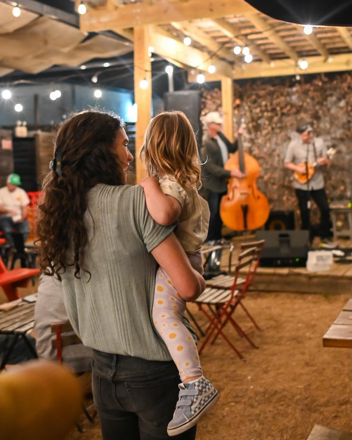 Let&rsquo;s get Grassy! 🎻🎶

It&rsquo;s Thursday! You know what that means! Live Bluegrass in the beer garden! 

Join us this Thursday (and every Thursday) for live music on the St. Elmo stage. 

Photos by @__roseflower ✨
