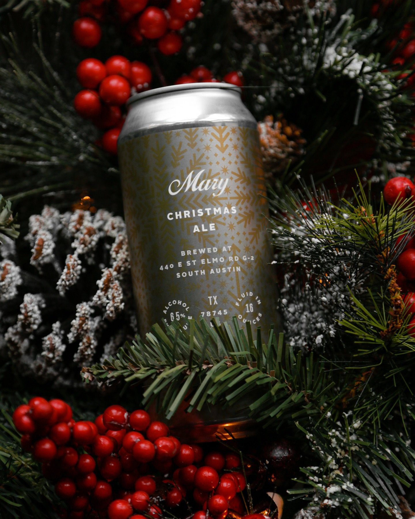 🎄🎶🎁🎶 It&rsquo;s beginning to look a lot like Christmas 🎶🎁🎄
⁣
And that means 𝐌𝐚𝐫𝐲 &bull;&bull;&bull; 𝗖𝗵𝗿𝗶𝘀𝘁𝗺𝗮𝘀 𝗔𝗹𝗲 (6.5%) has returned!⁣
⁣
Spread the holiday cheer with a holiday beer &ndash; and Mary is the perfect beer for the