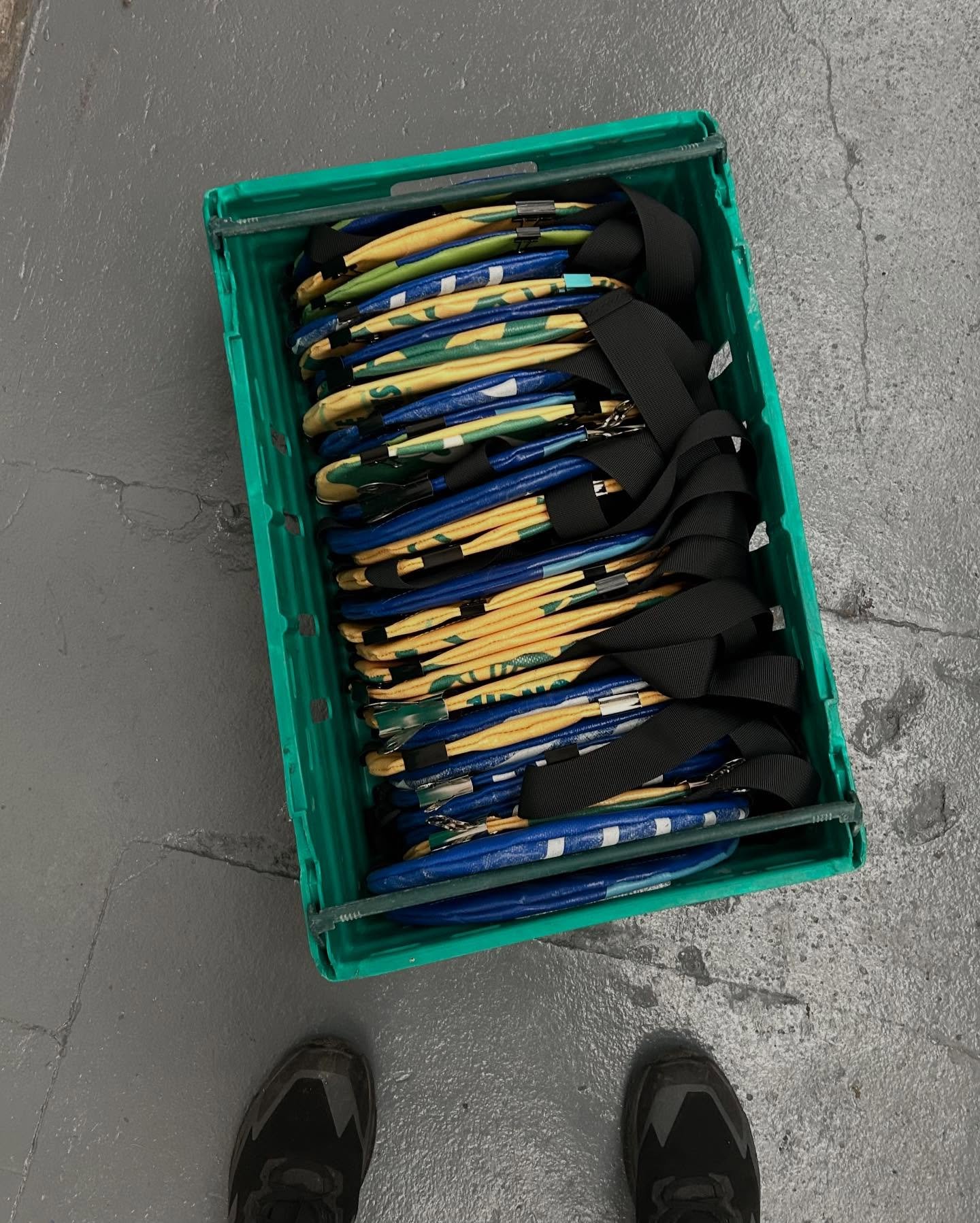 🚨 Winter Bag Drop Incoming
💌 Newsletter subscribers get first dibs
💅🏻 Bag naming on point as per
🧸 Everyone ready for the Toy Show?!
&bull;
&bull;
&bull;
&bull;
#d&eacute;antain&eacute;ireann #jumpthehedges