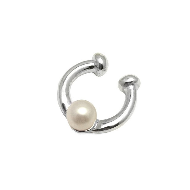 SINGLEPEARLNOSECUFF3-4view_9e7906a1-2718-4fea-ad2d-eee364af7d79.jpg