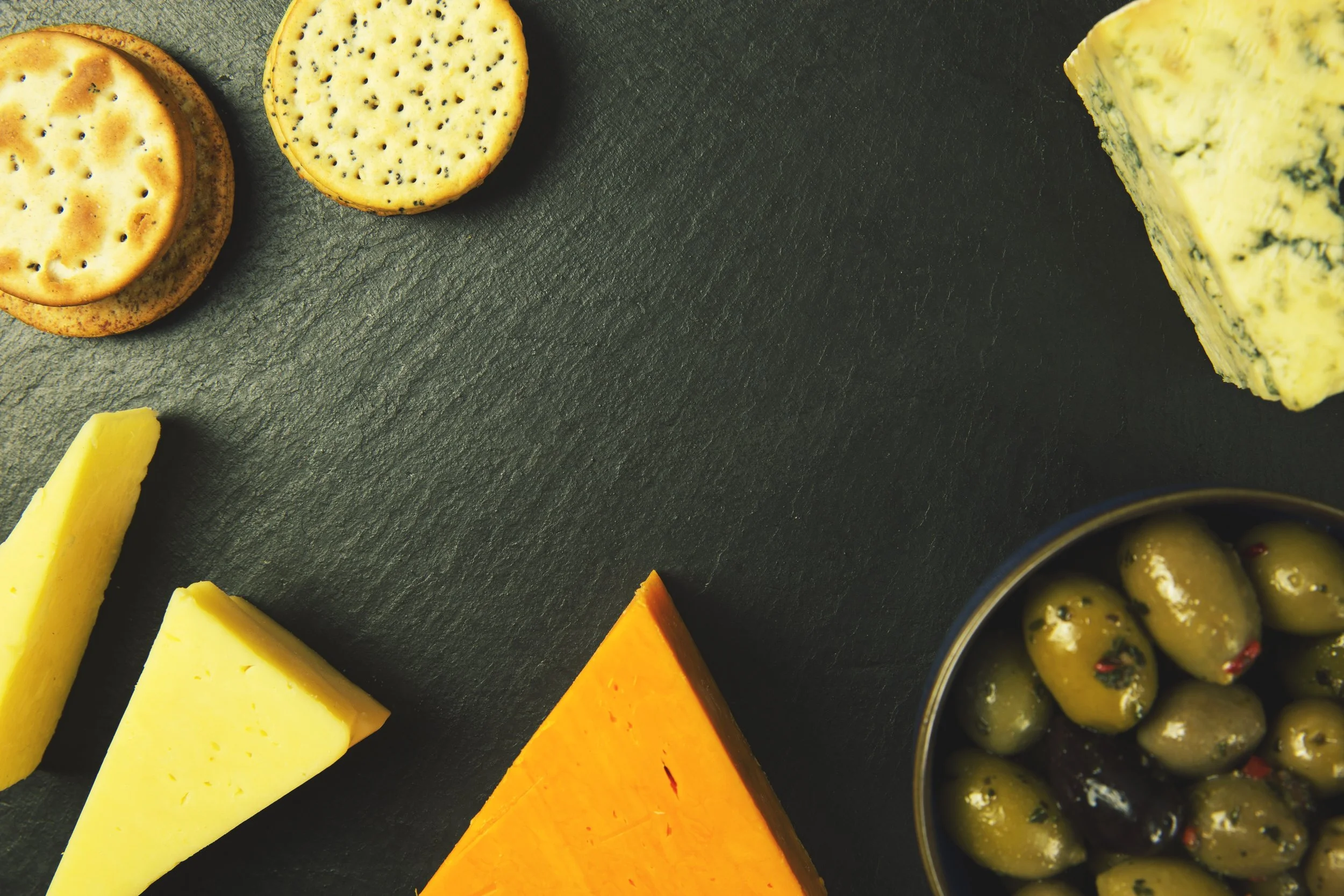 appetizer-biscuits-cheese-543733.jpg