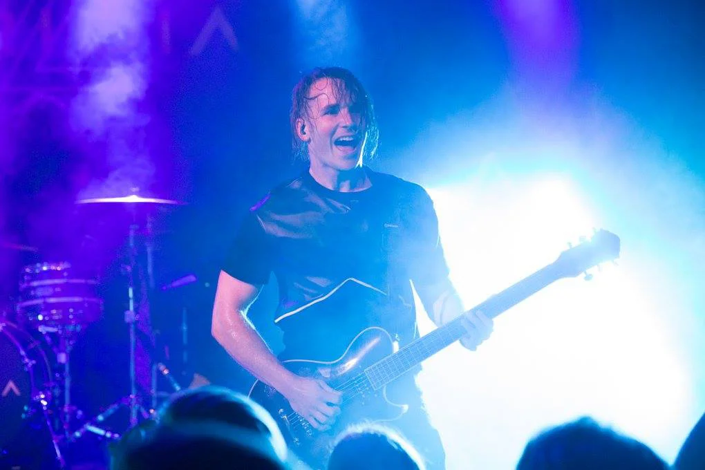 live (4 of 23).jpg