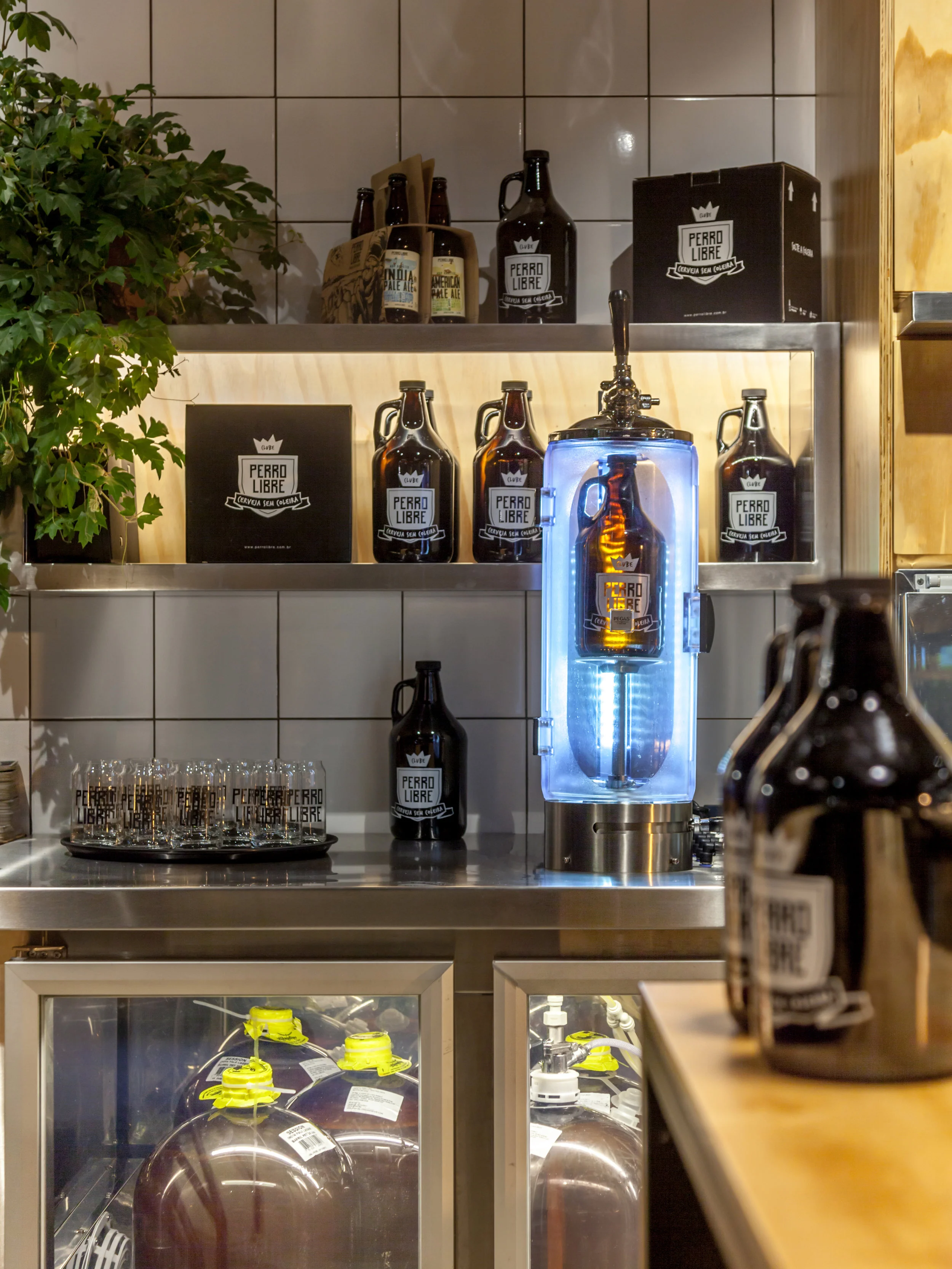 Perro Libre - Tap Room -24.jpg