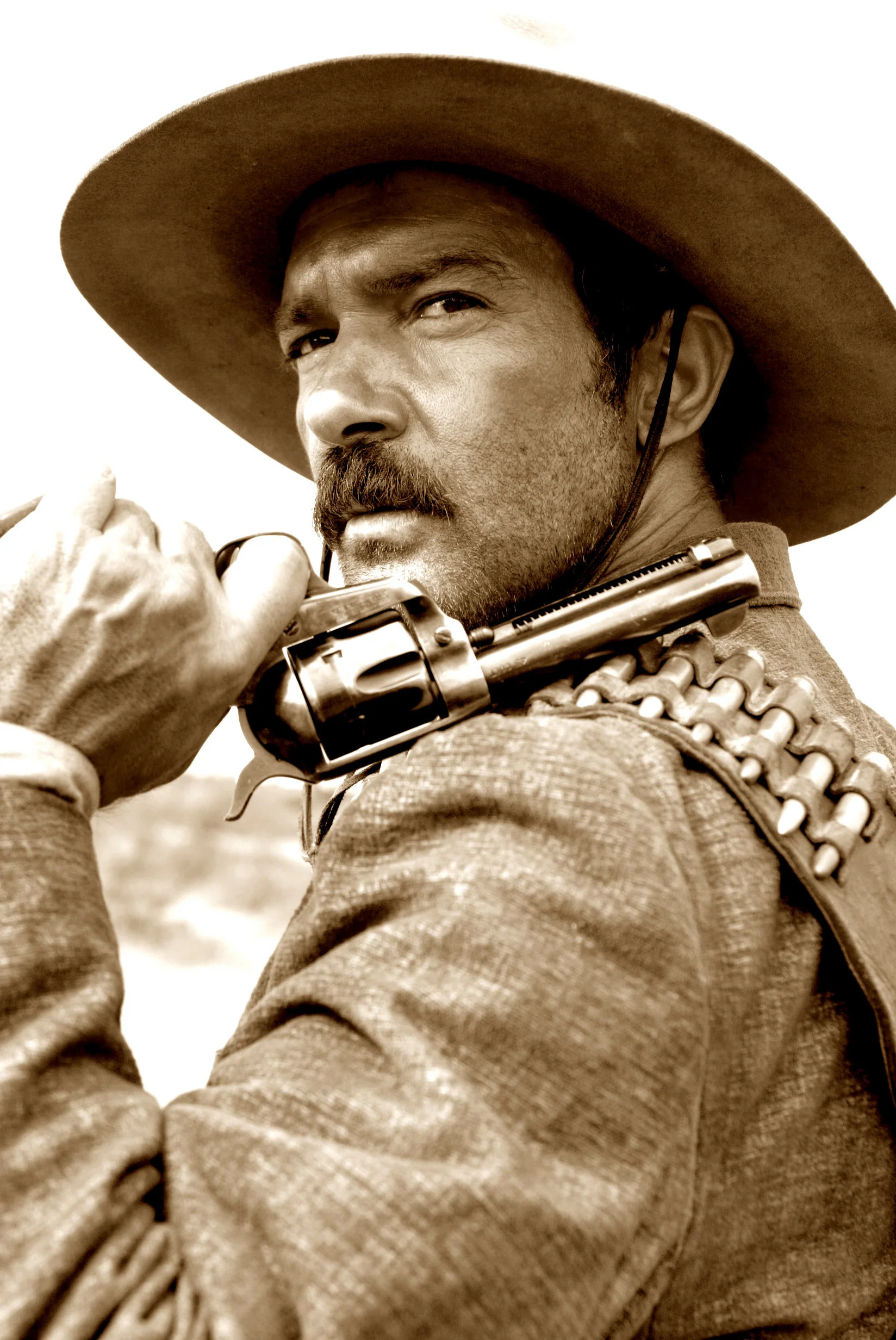 Pancho-gun-shoulder.jpg
