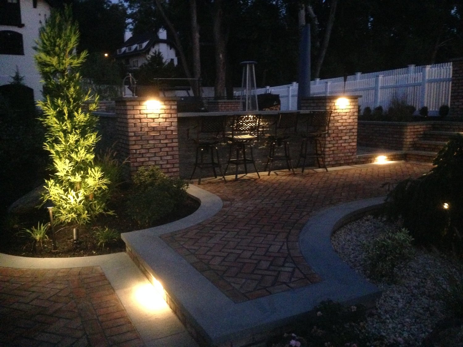 How to Use Lighting for Yard Parties: Stunning Ideas to Shine Bright