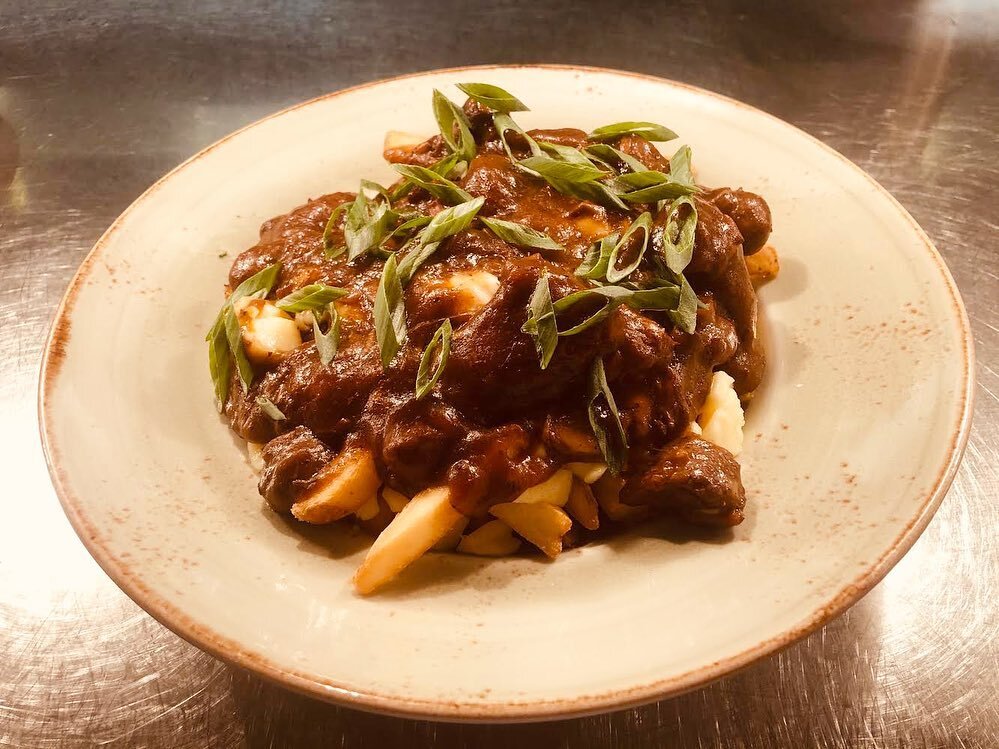 Happy St Patrick&rsquo;s Day ☘️poutine lovers! Which poutine would you choose?

Guinness Steak and Mushroom Poutine: 
Tender Alberta diced beef and button mushrooms braised in Guinness, served over fries, cheese curds and parsley.

Irish Breakfast Po
