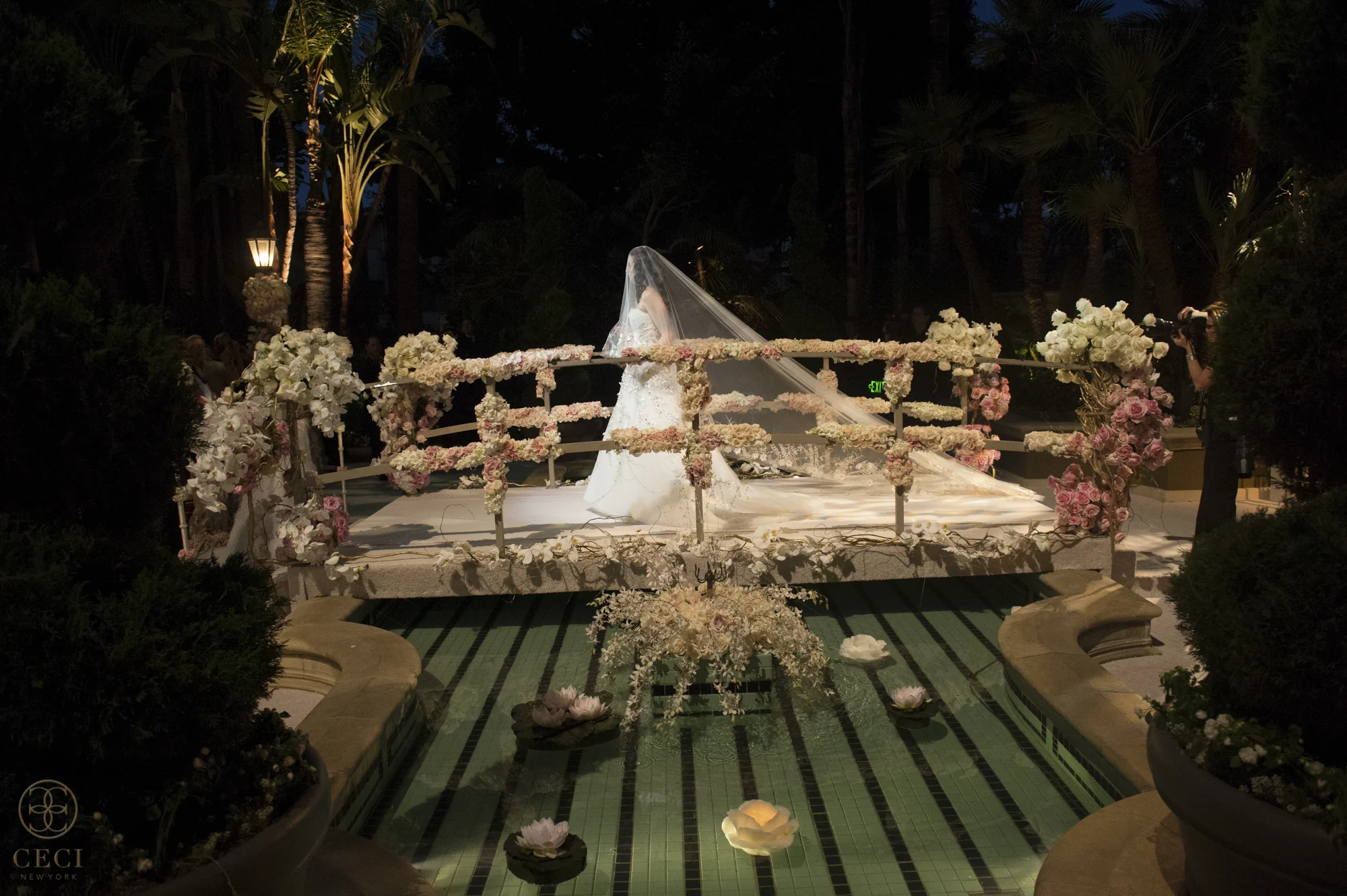 rose_gold_pink_romantic_real_wedding_roses_inspiration_cecistyle_v152-34.jpg