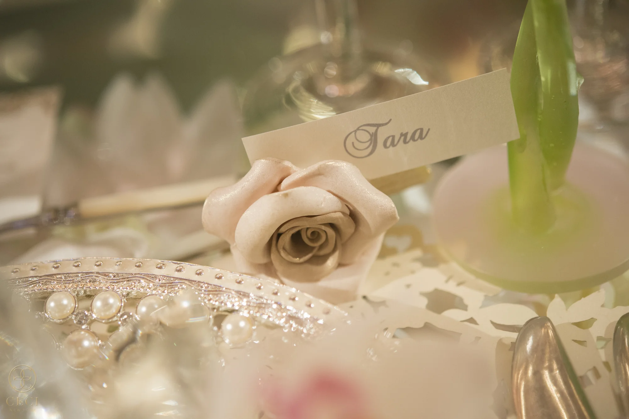 rose_gold_pink_romantic_real_wedding_roses_inspiration_cecistyle_v152-46.jpg
