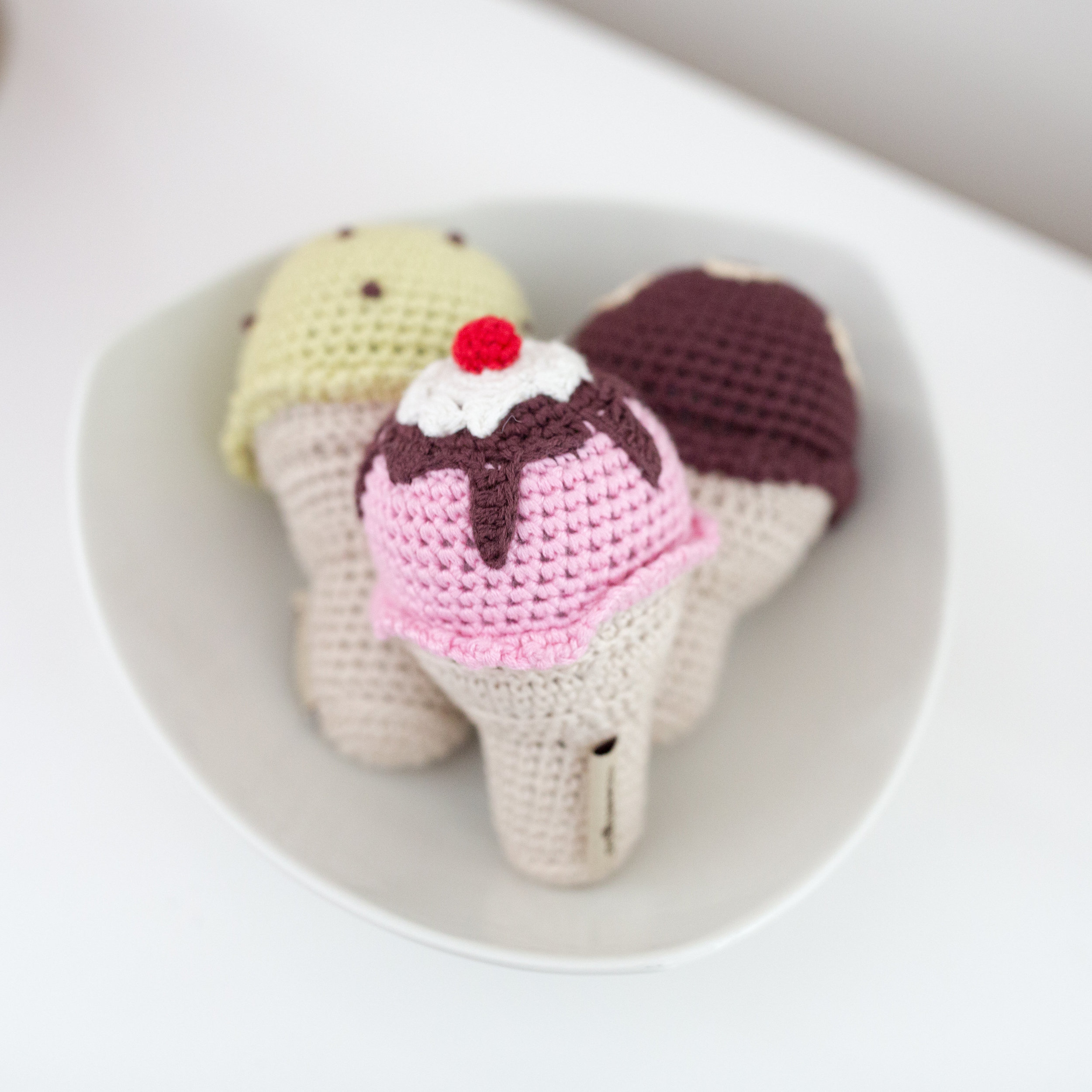 Ceci_Johnson_Welcome_Baby_Elle_Hazel_Johnson_Nursery_Tour_Design_Baby_Product_Pick_kid_Ana_Schechter_newborn_photography_10.jpg