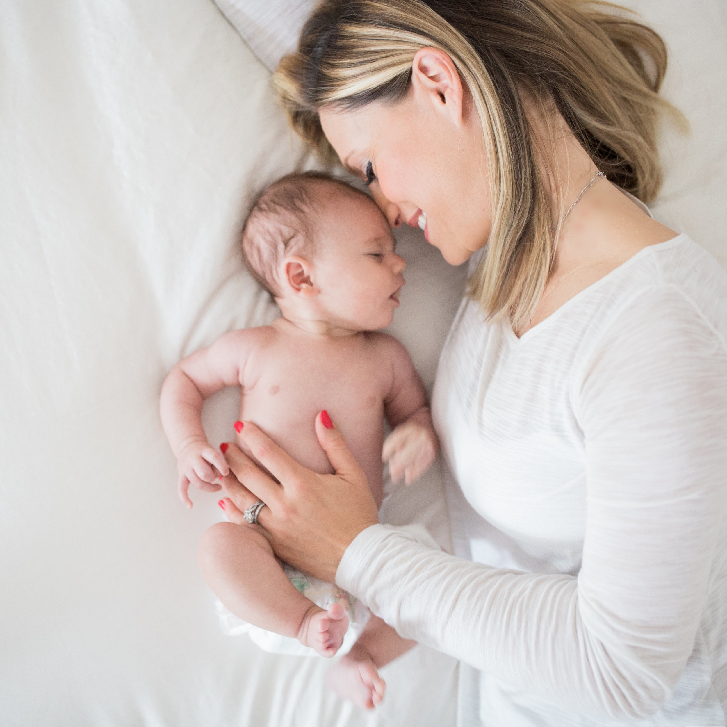 Ceci_Johnson_Welcome_Baby_Elle_Hazel_Johnson_kid_Ana_Schechter_newborn_photography_1.jpg