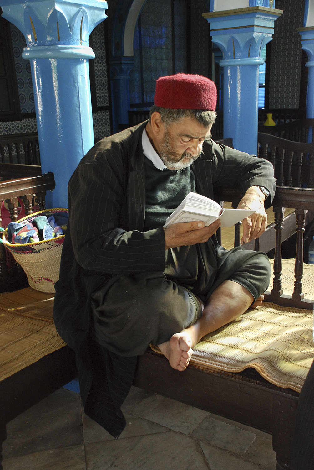 Studying- El Ghriba Synagogue, Hara Seghira, Djerba, Tunisia