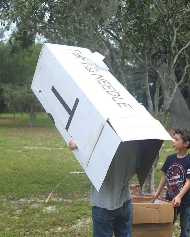 He did a great job creating one of our mattress boxes into a solar eclipse viewer! 😊👍#solareclipse2017 #home @tuftandneedle