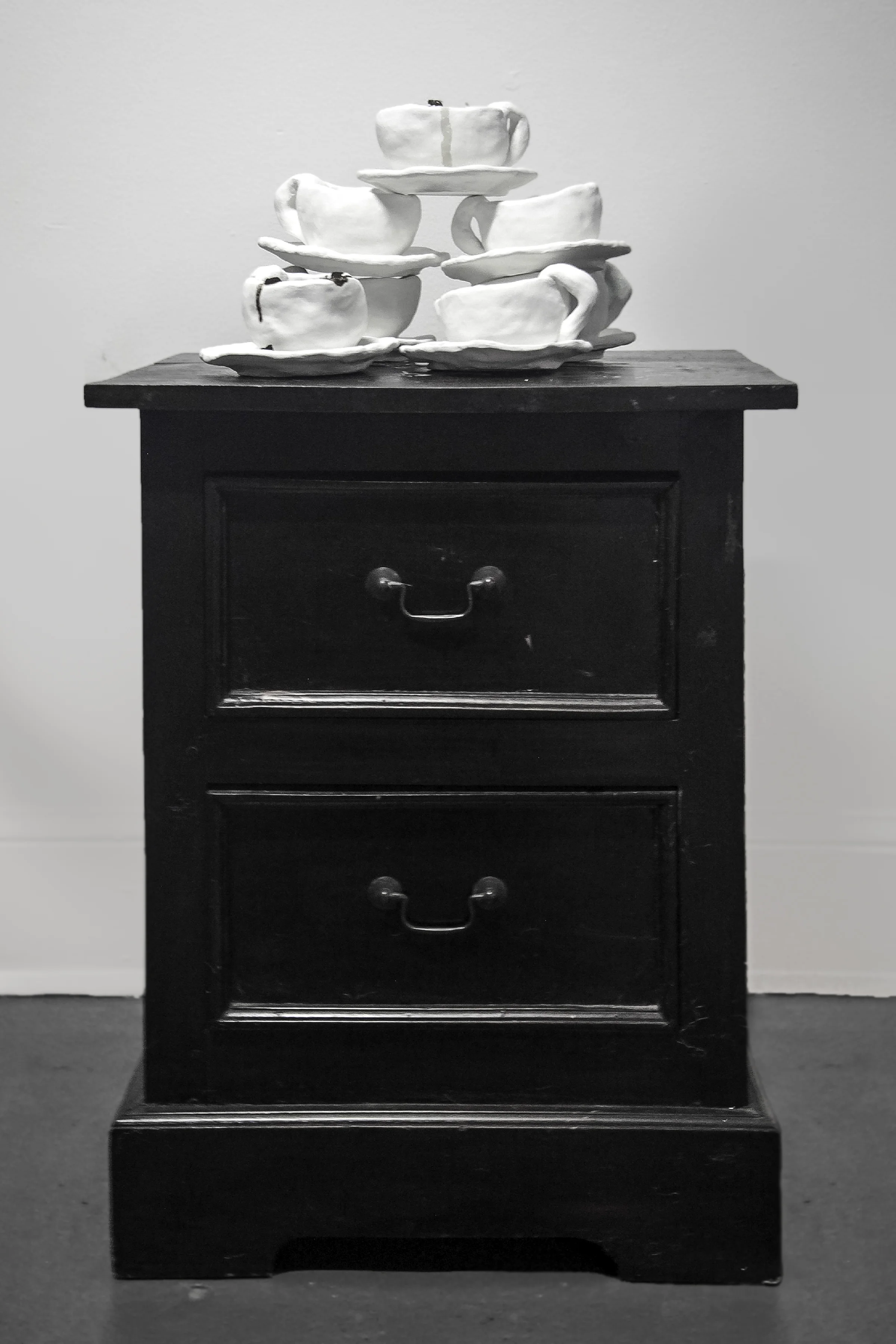 Spillover , 2016. Found object, clay, honey, coffee and bees, 35 x 15.5 x 19.5 inches ( 88.5 x 39.37 x 50 cm).