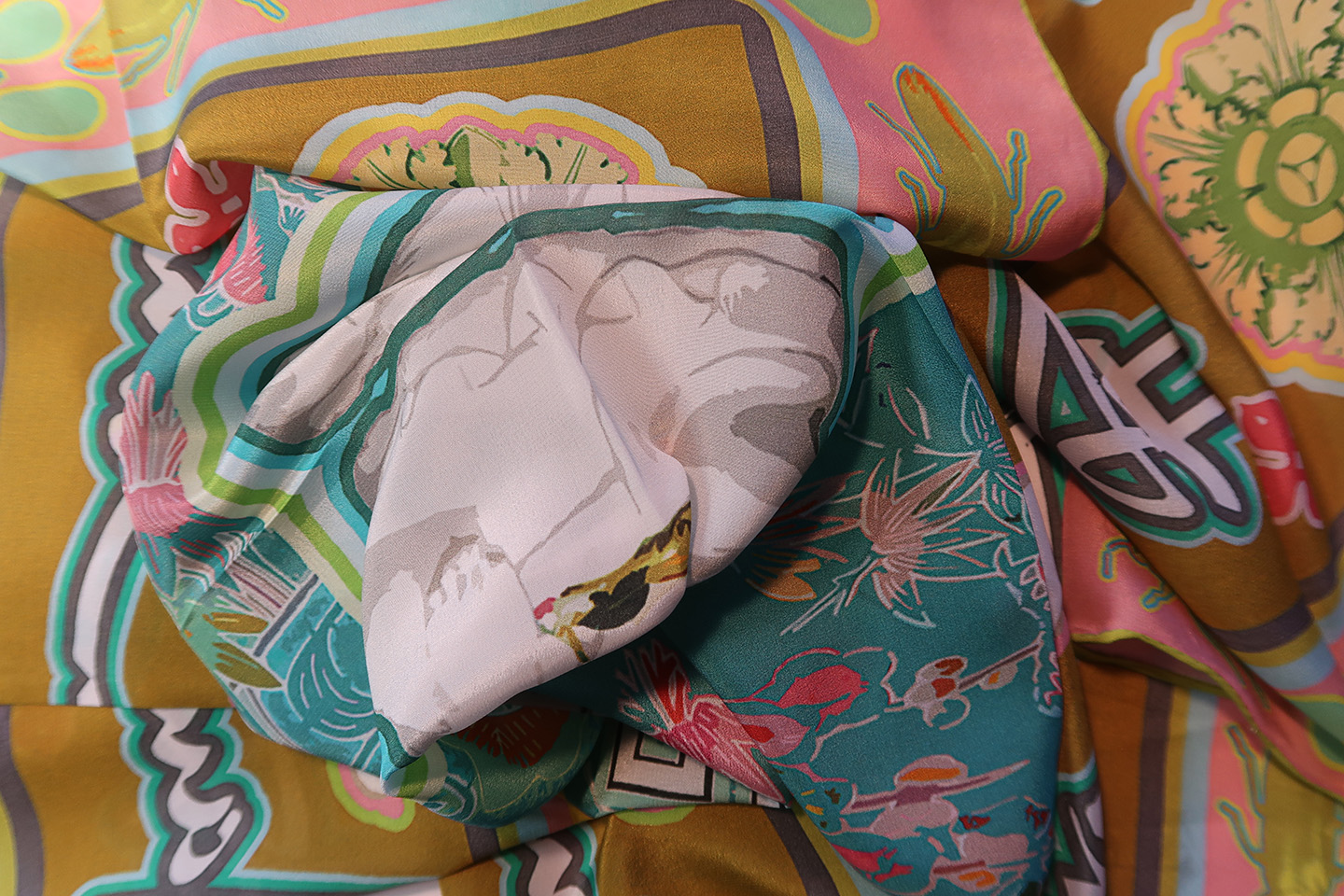 lt. weight silk crepe de chine