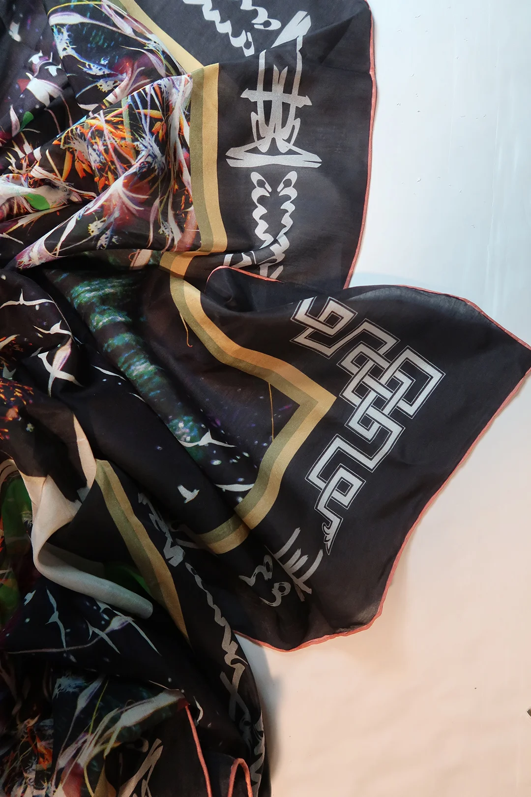 #18.scarf-blk-collage-dtl.jpg