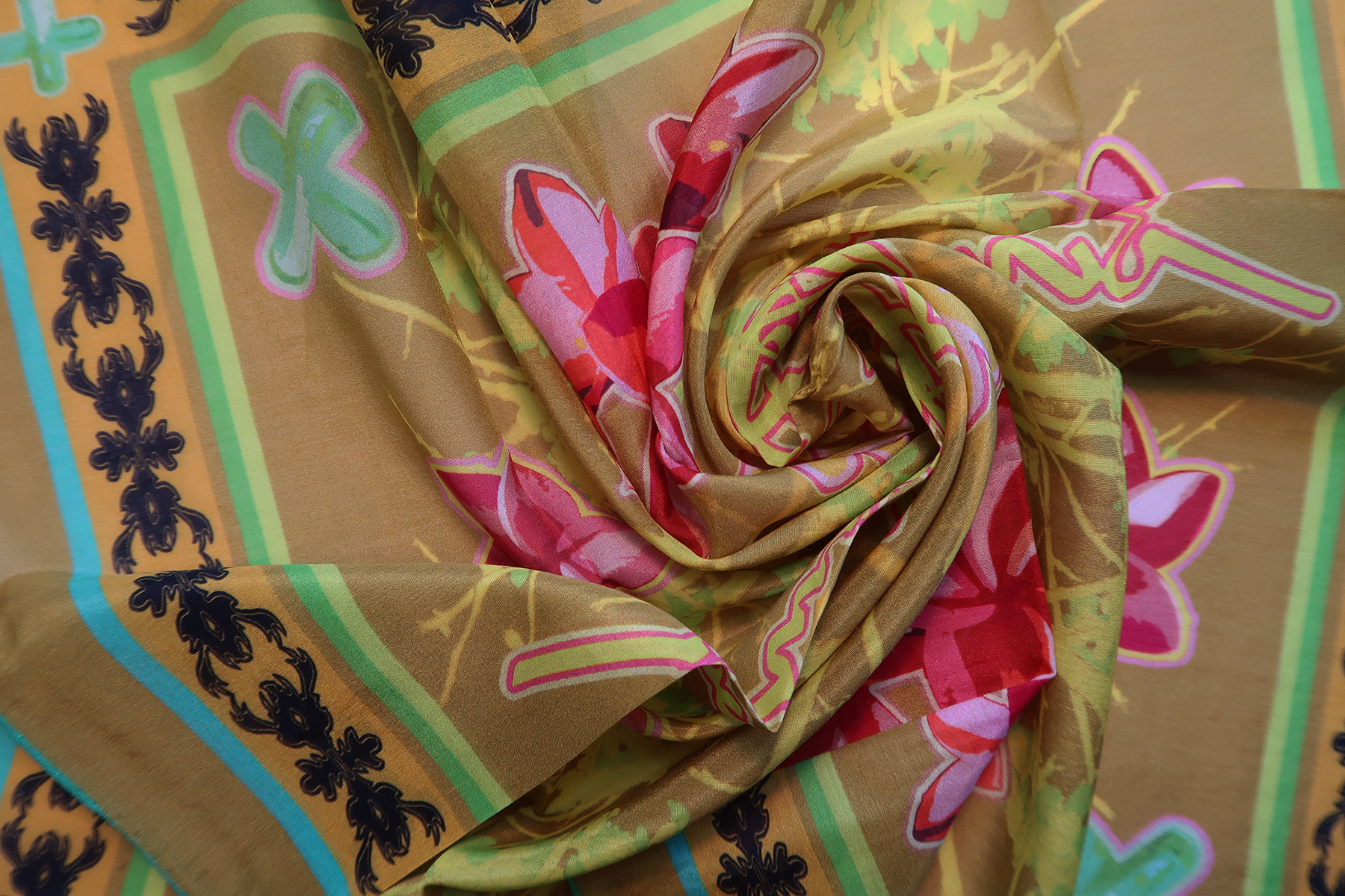 #17.bandana-branch-green-dtl..jpg