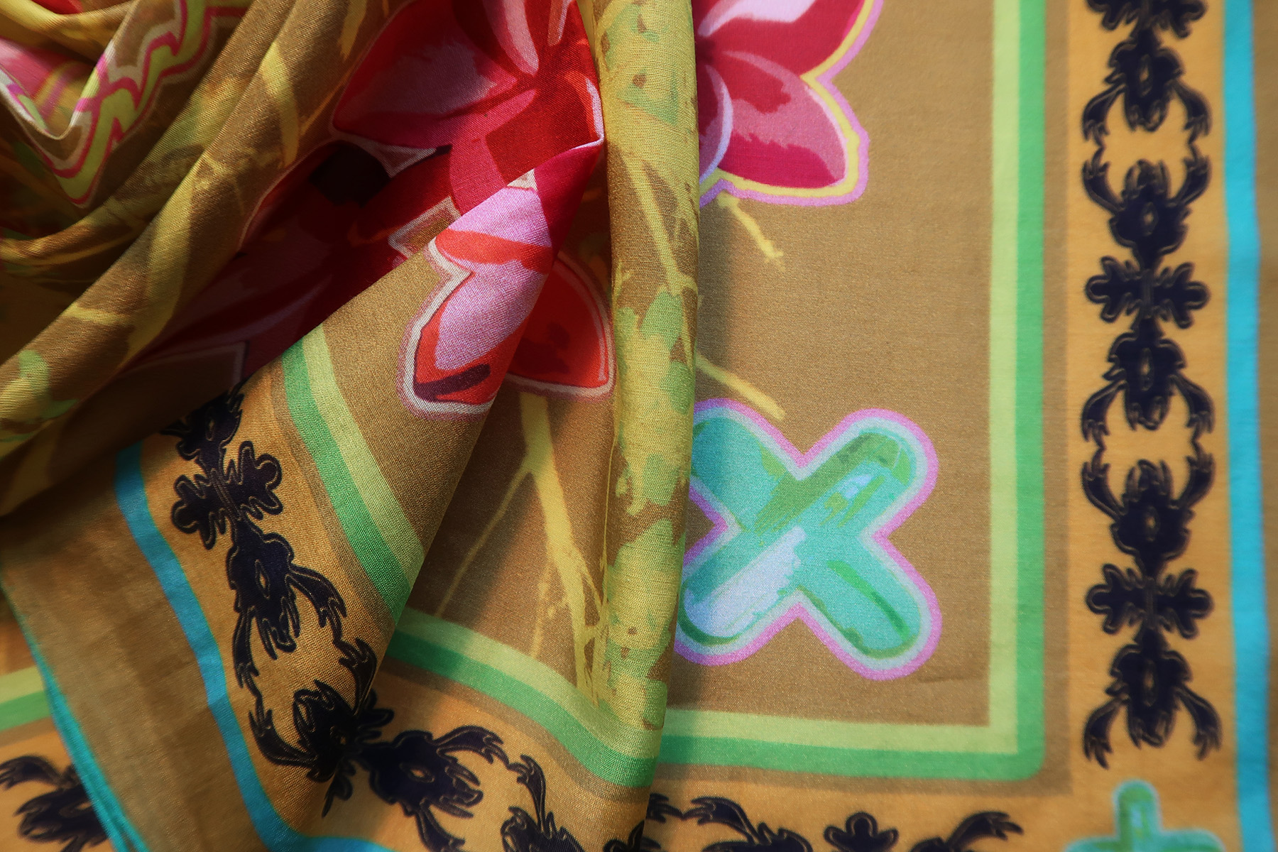 #17.bandana-branch-green-dtl.2.jpg