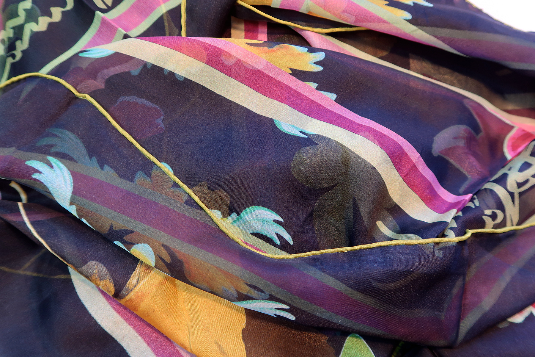 46A.sarong-blk-purple-dtl.2.jpg